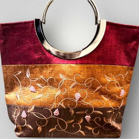 🌟 Handmade Vietnamese Handbag – A Unique Blend of Elegance and Craftsmanship! 🌟 - Picture 5 of 6